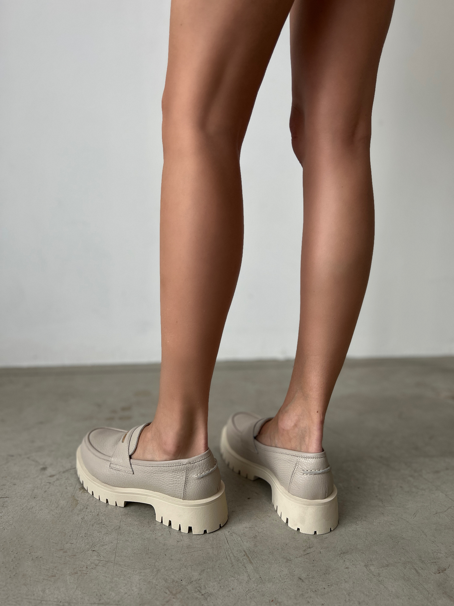 Лоферы женские кожа