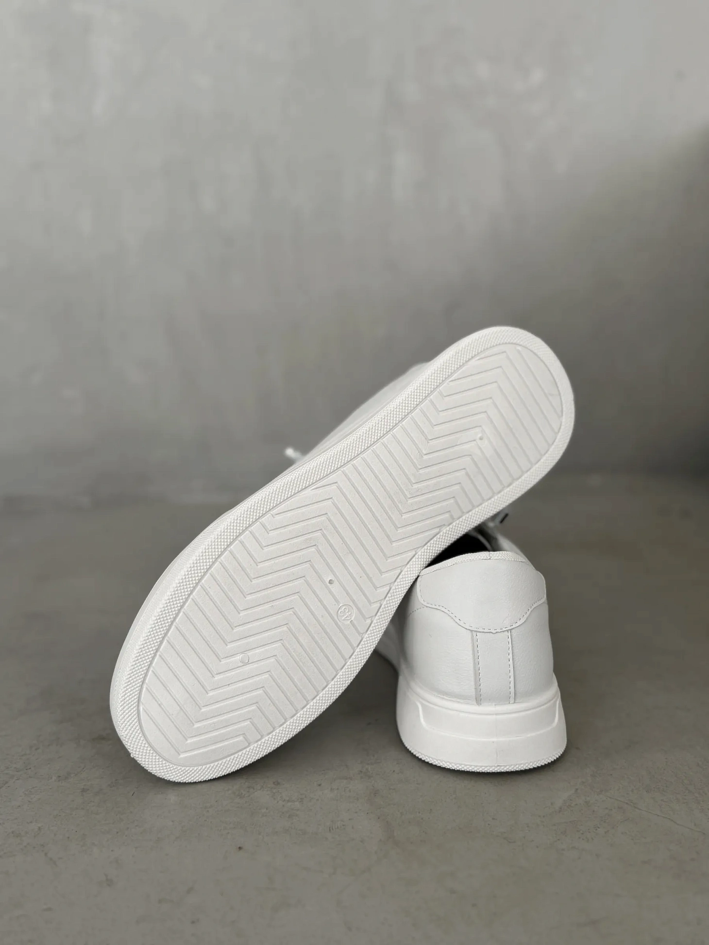 Кроссовки демисезонные кеды