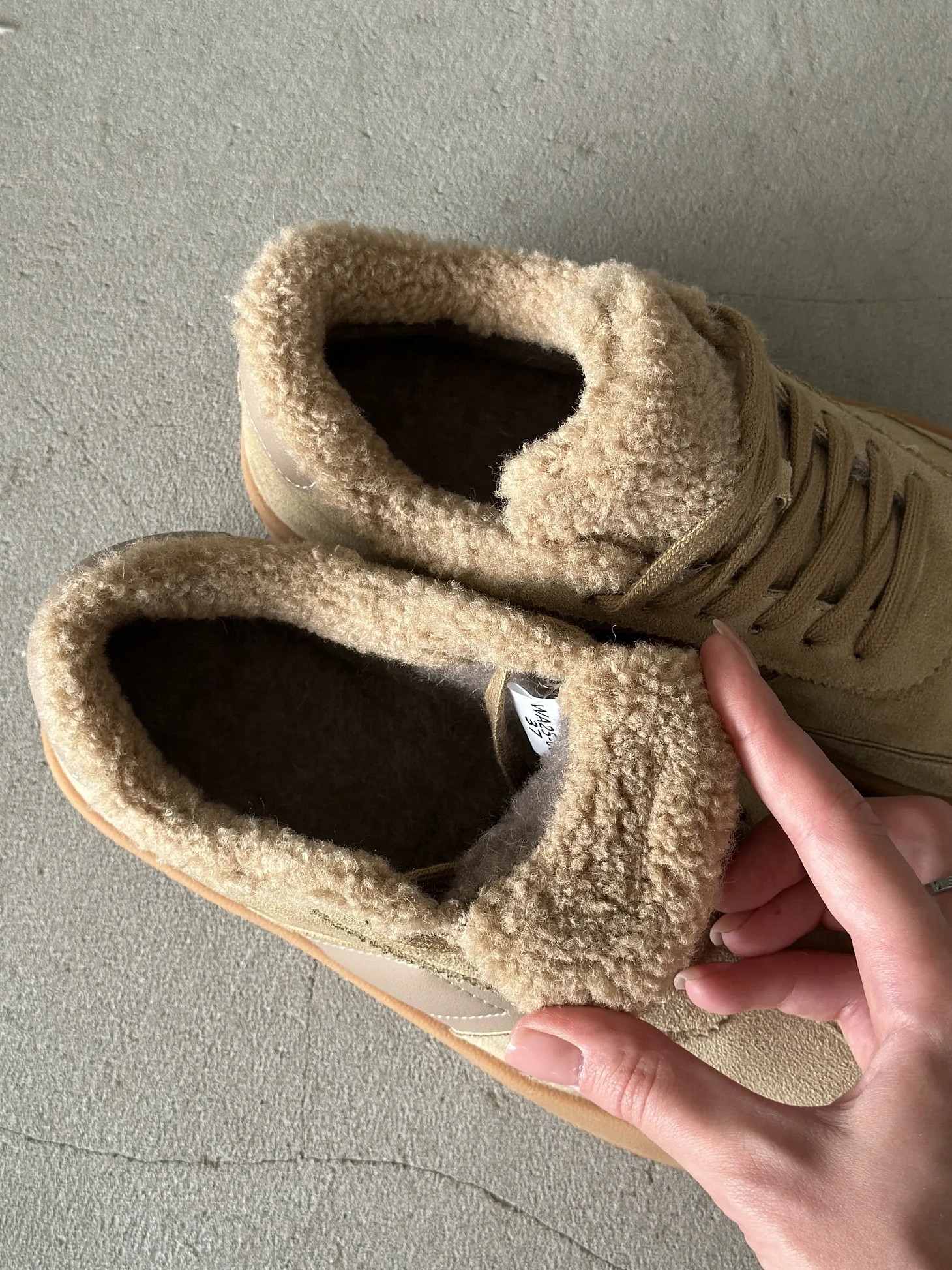 Кроссовки зимние с мехом на платформе