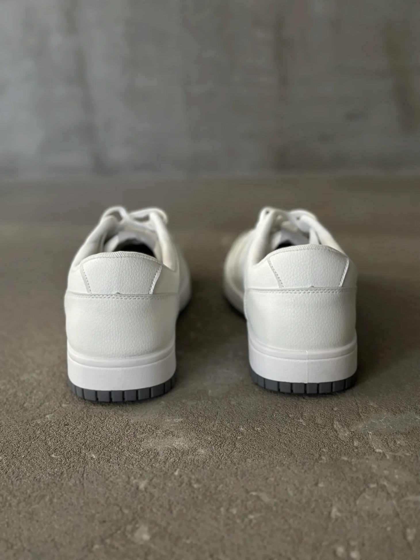 Демисезонные кроссовки мужские спортивные