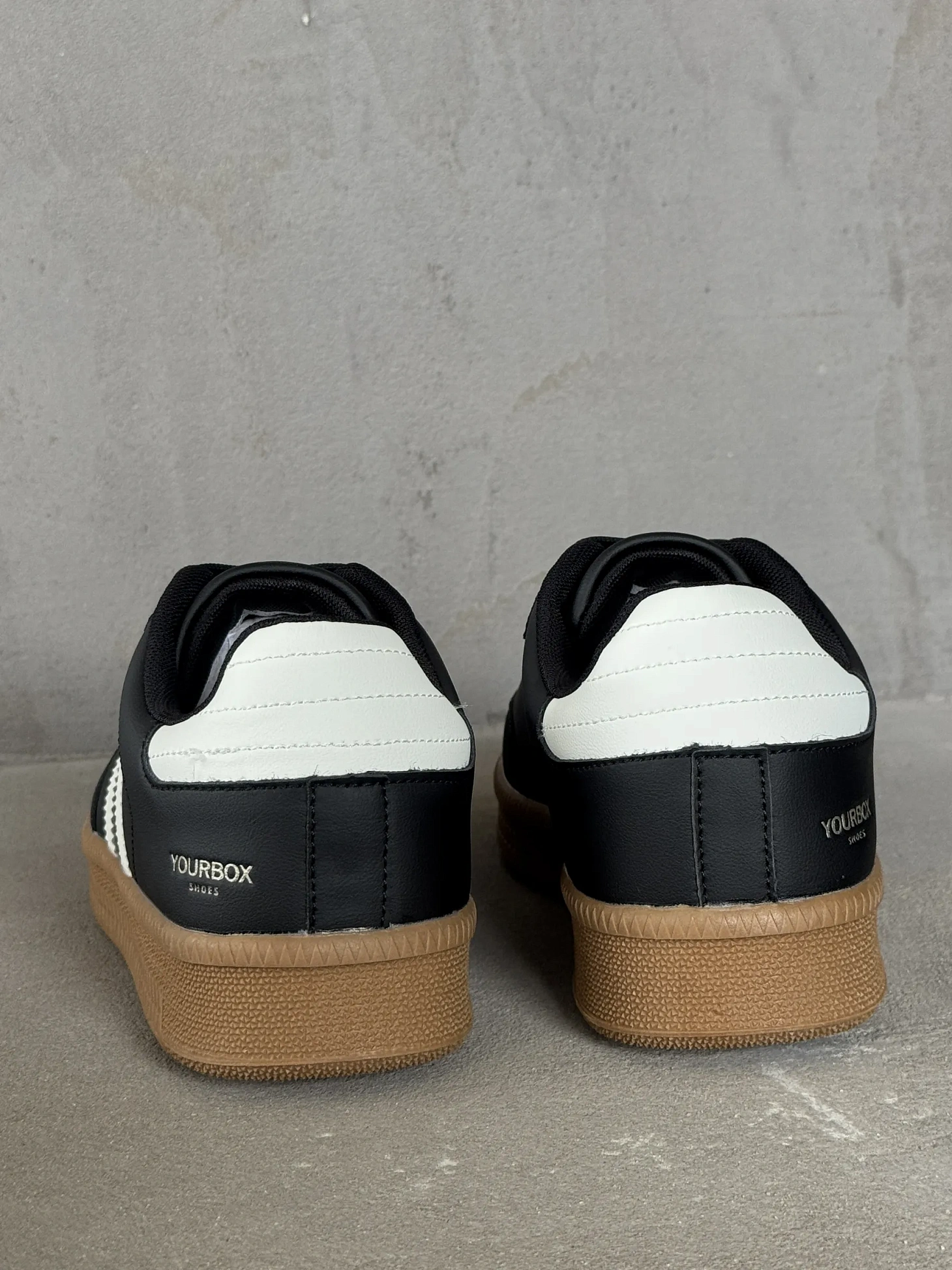 Демисезонные кроссовки высокие кеды