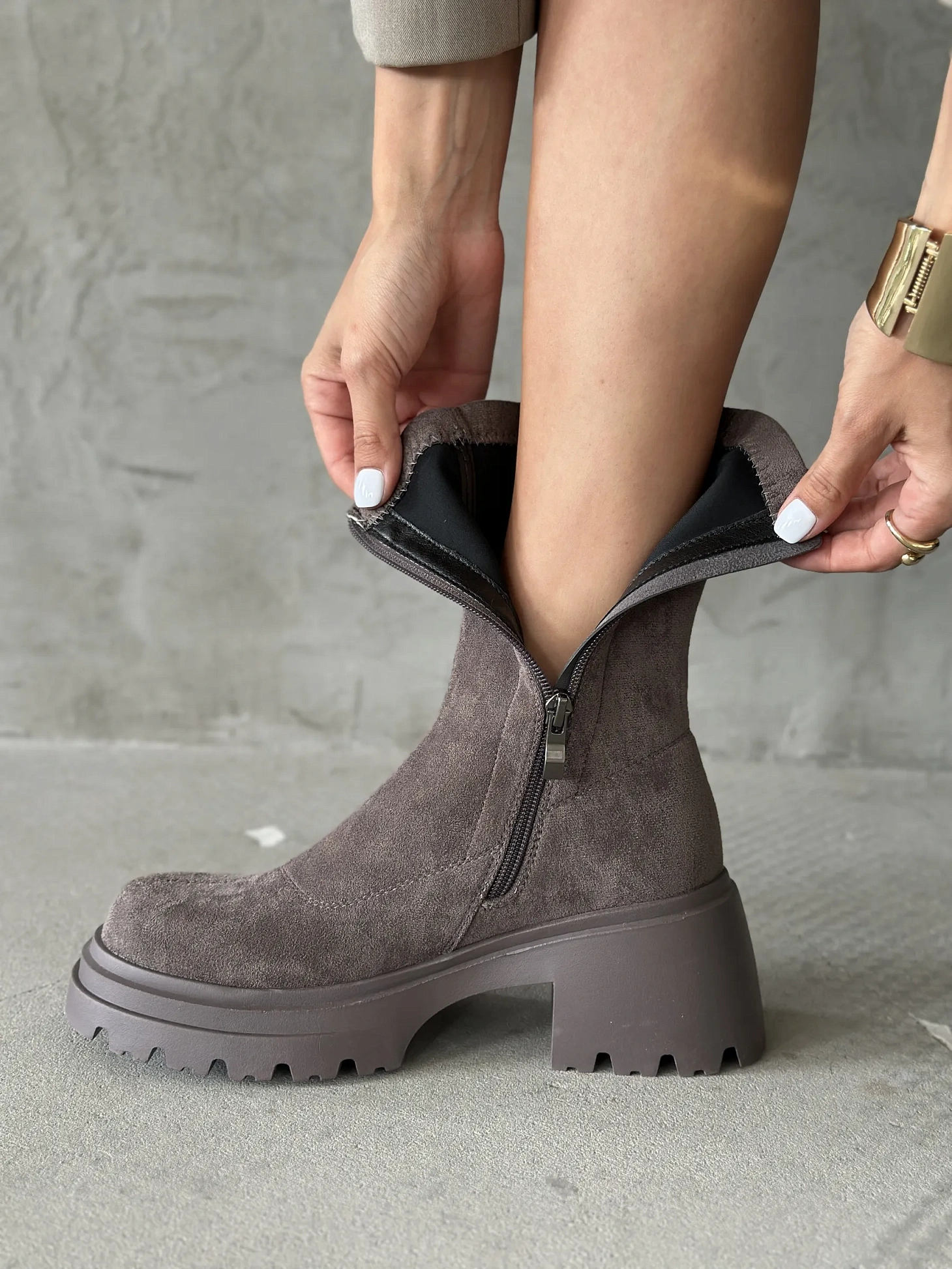 Ботинки женские экозамша