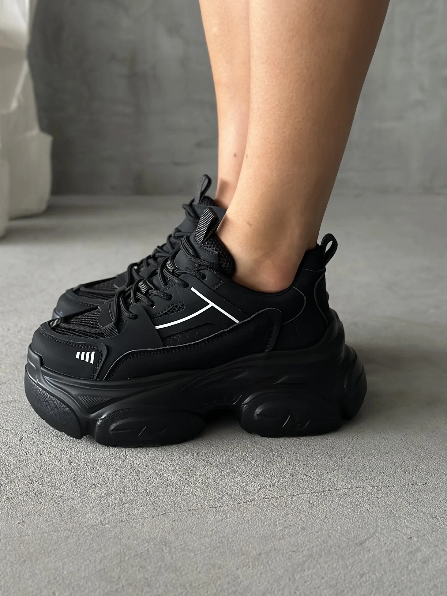 Кроссовки женские экокожа