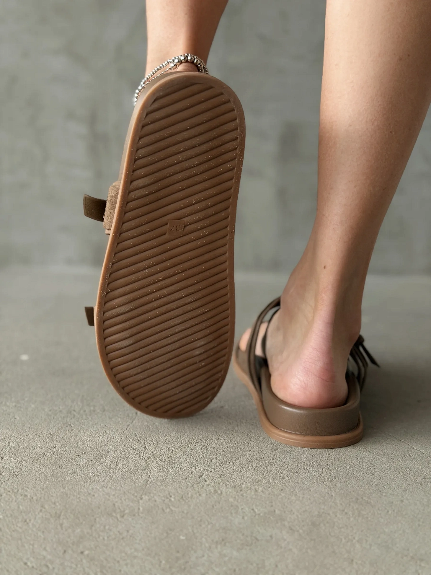 Летние босоножки на платформе