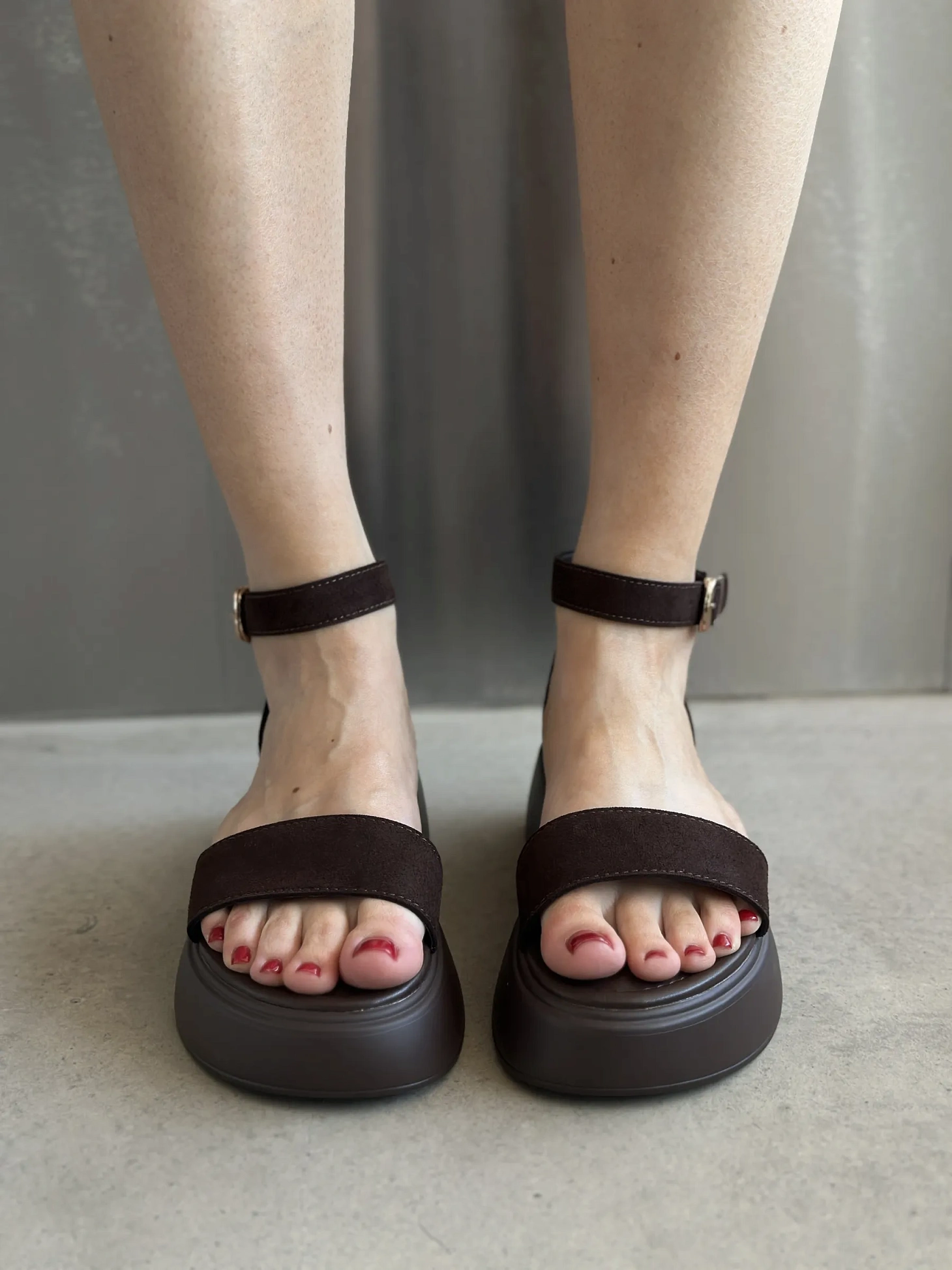 Летние босоножки на платформе