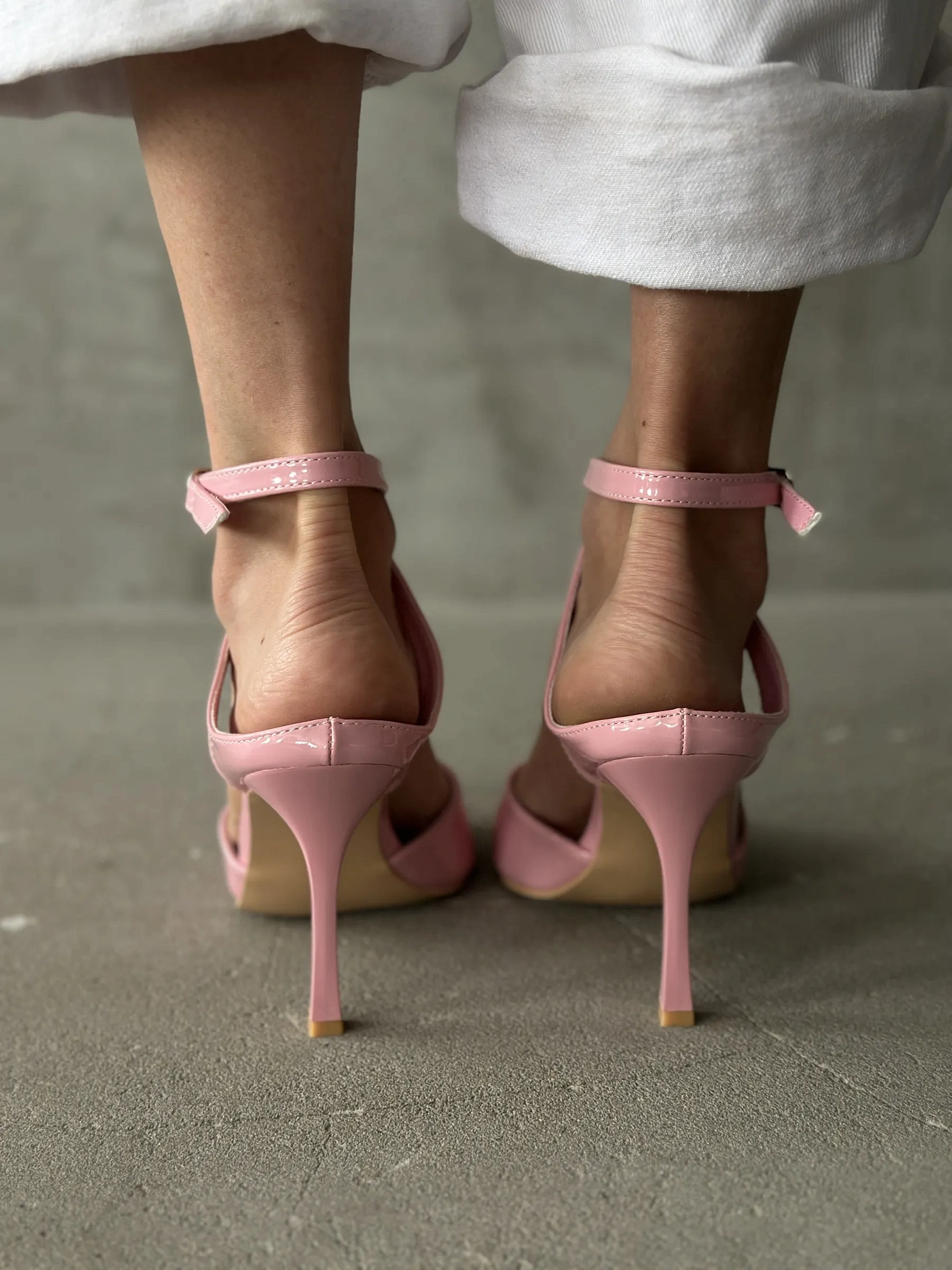 Летние босоножки женские на высоком каблуке