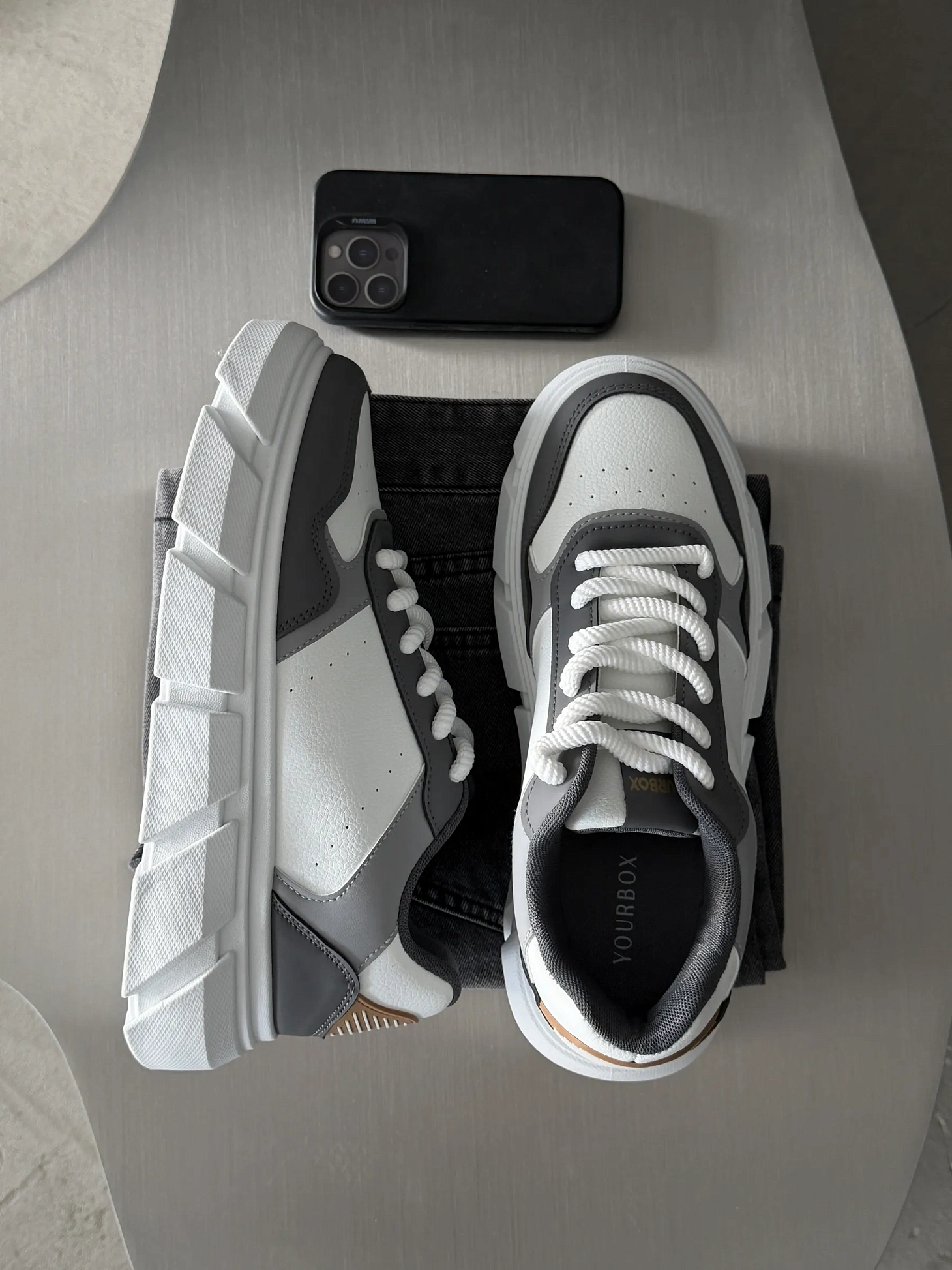 Демисезонные кроссовки высокие кеды