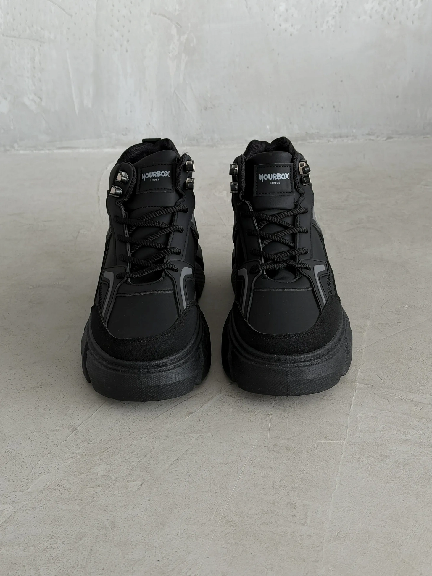 Демисезонные кроссовки высокие кеды