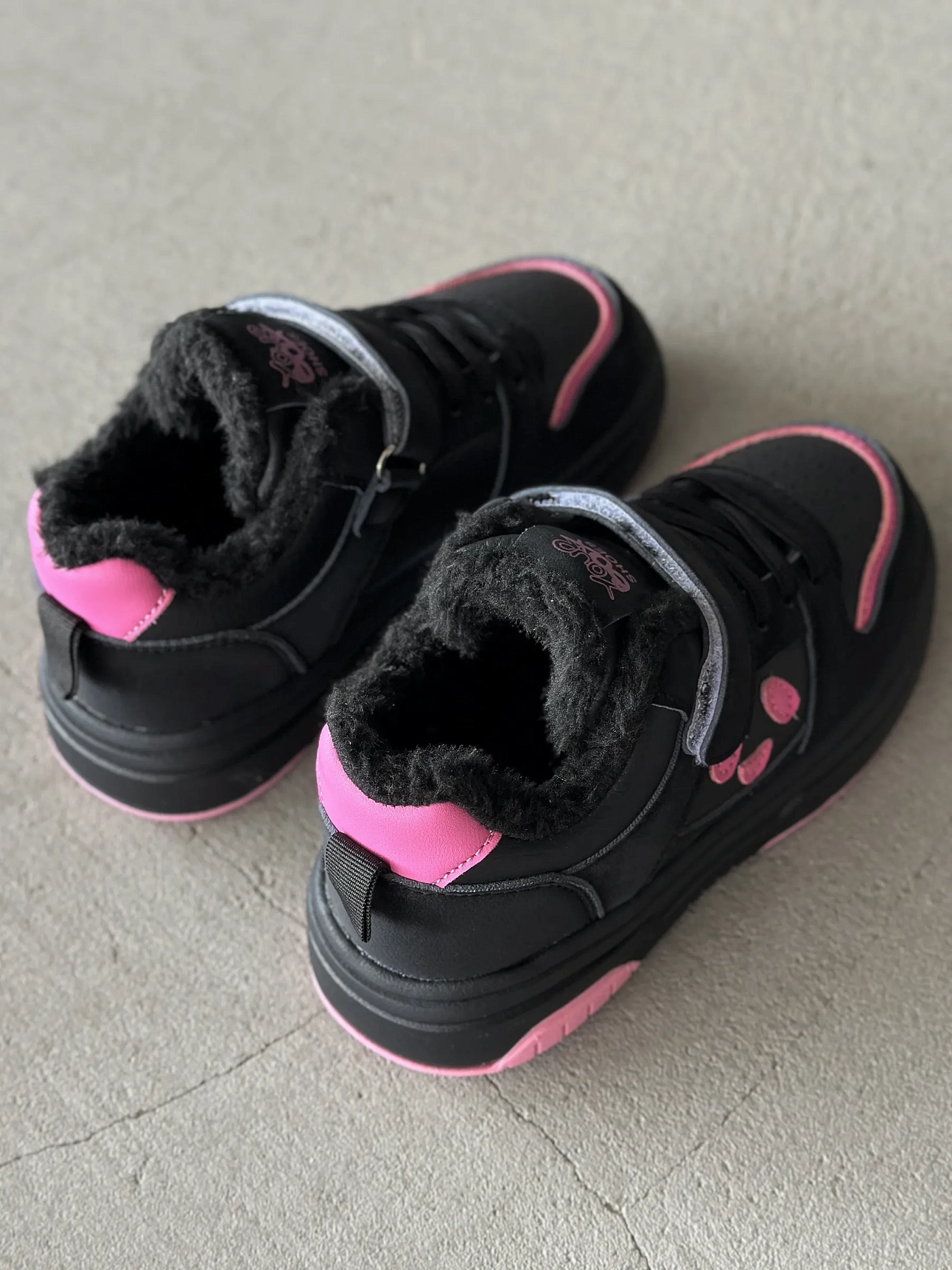 Утепленные кроссовки для девочки