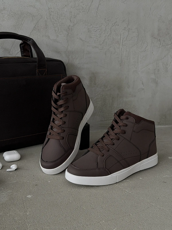 Демисезонные кроссовки высокие кеды