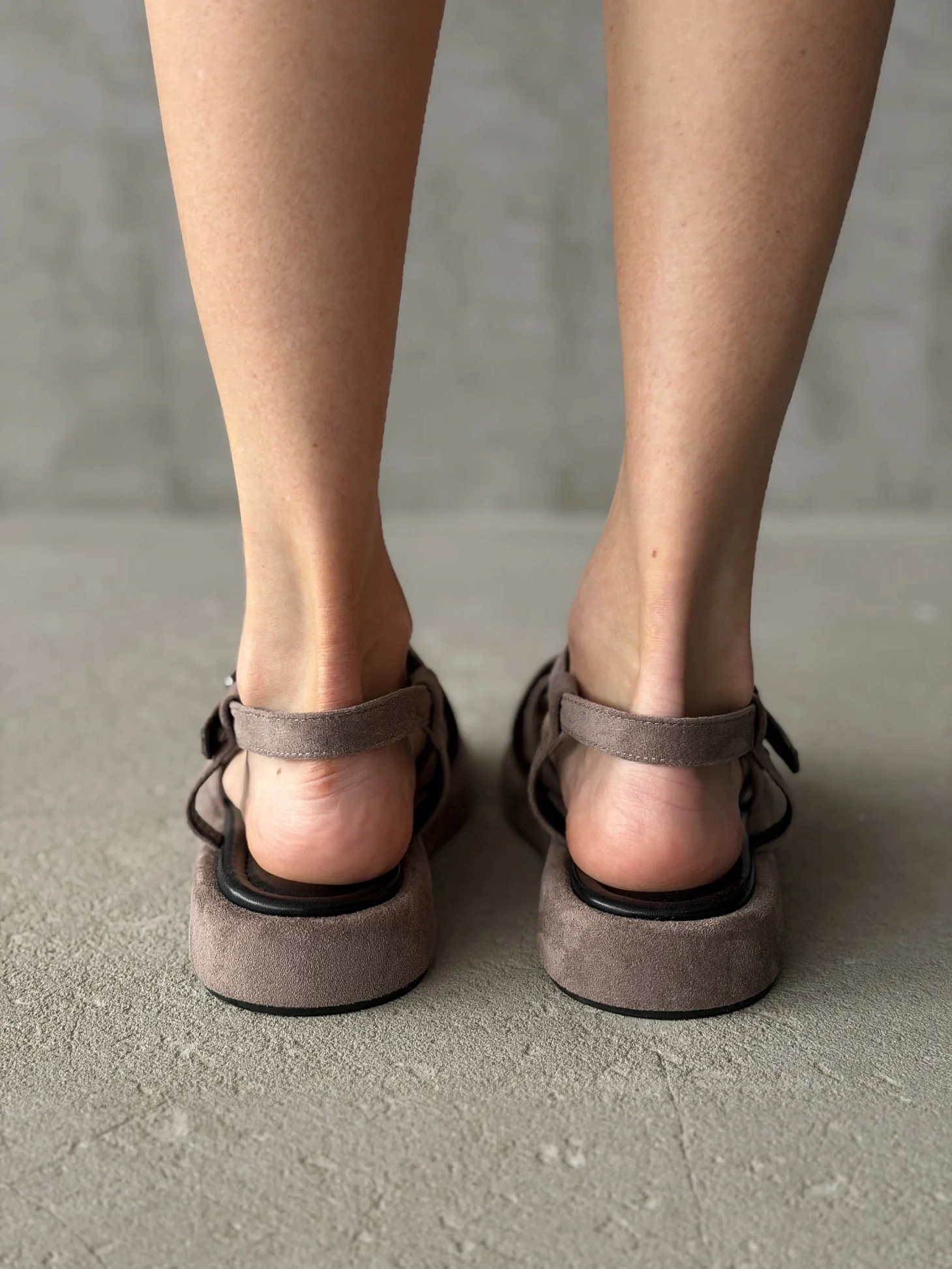 Летние босоножки на платформе