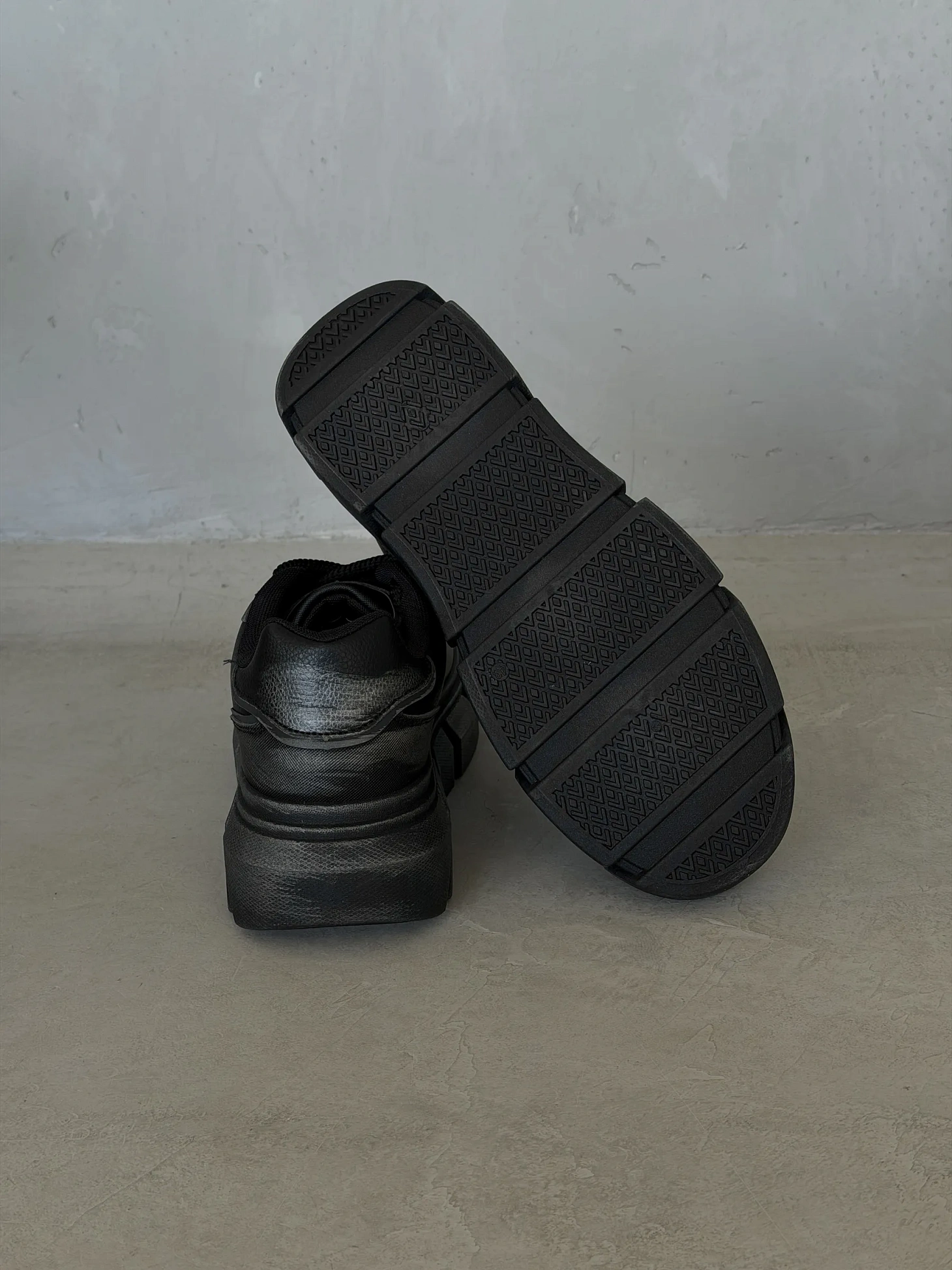 Демисезонные кроссовки высокие кеды