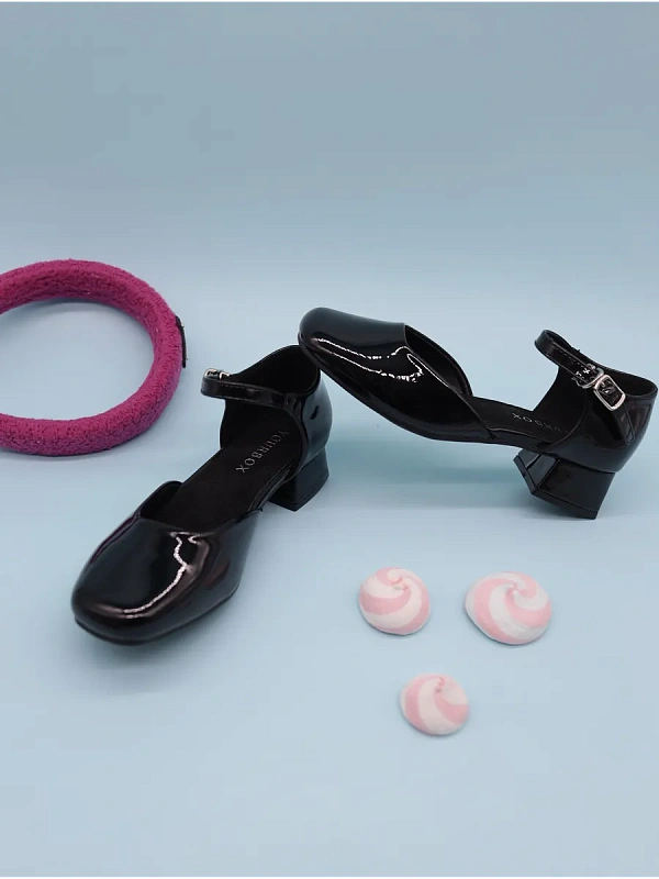 Туфли подростковые на низком каблуке лодочки