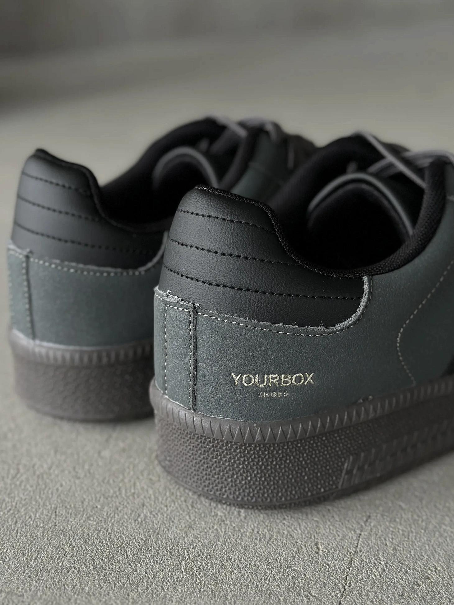 Демисезонные кроссовки мужские кеды