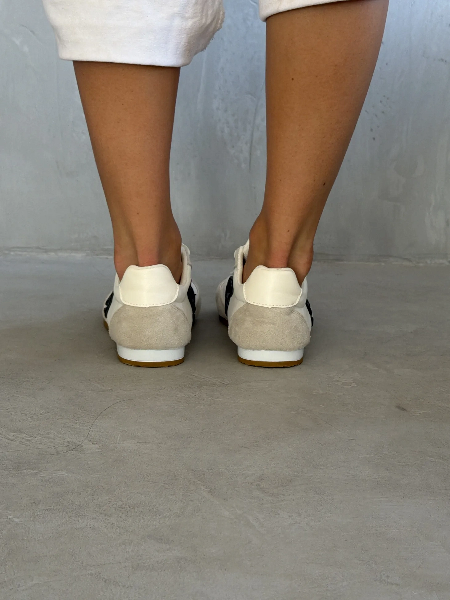 Кроссовки женские весна дышащие спортивные