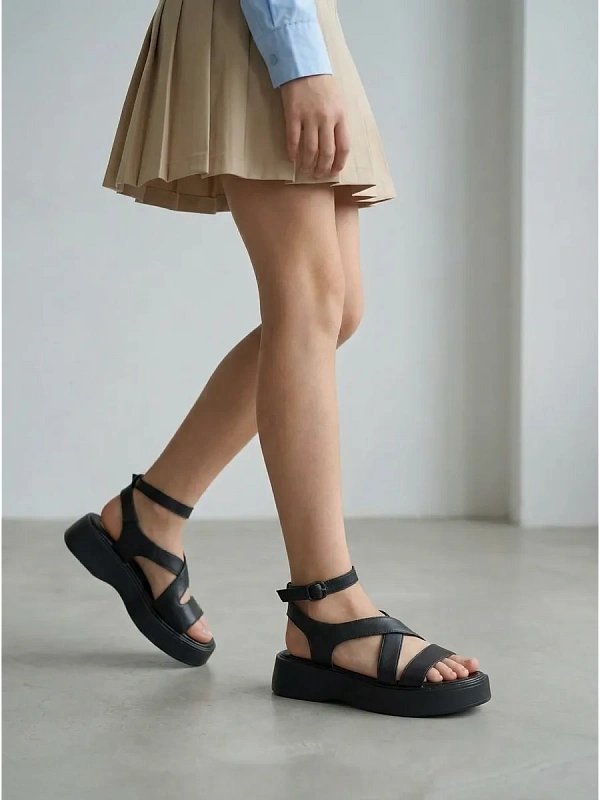 Летние босоножки на платформе