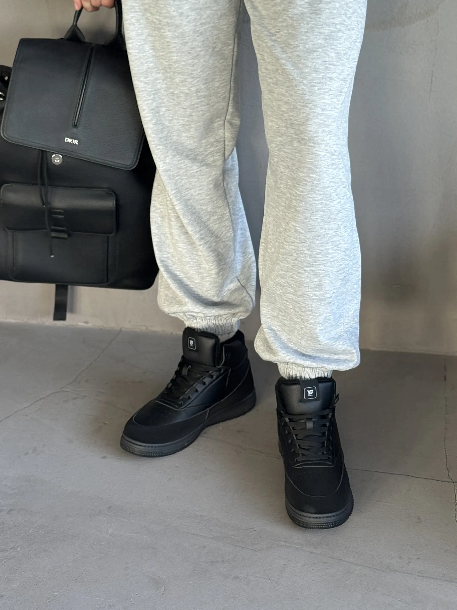 Зимние кроссовки утепленные высокие кеды