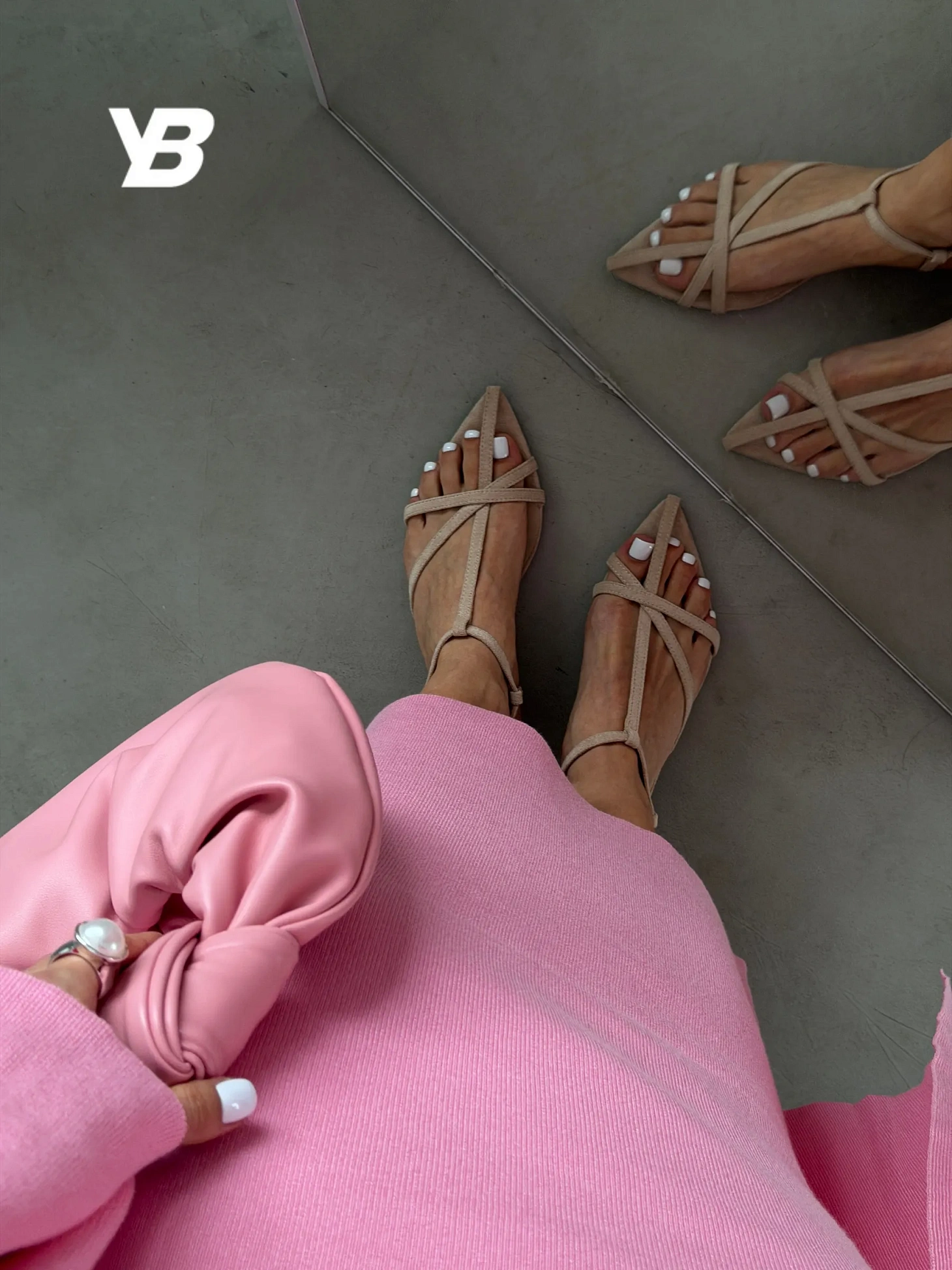 Летние босоножки женские на низком каблуке