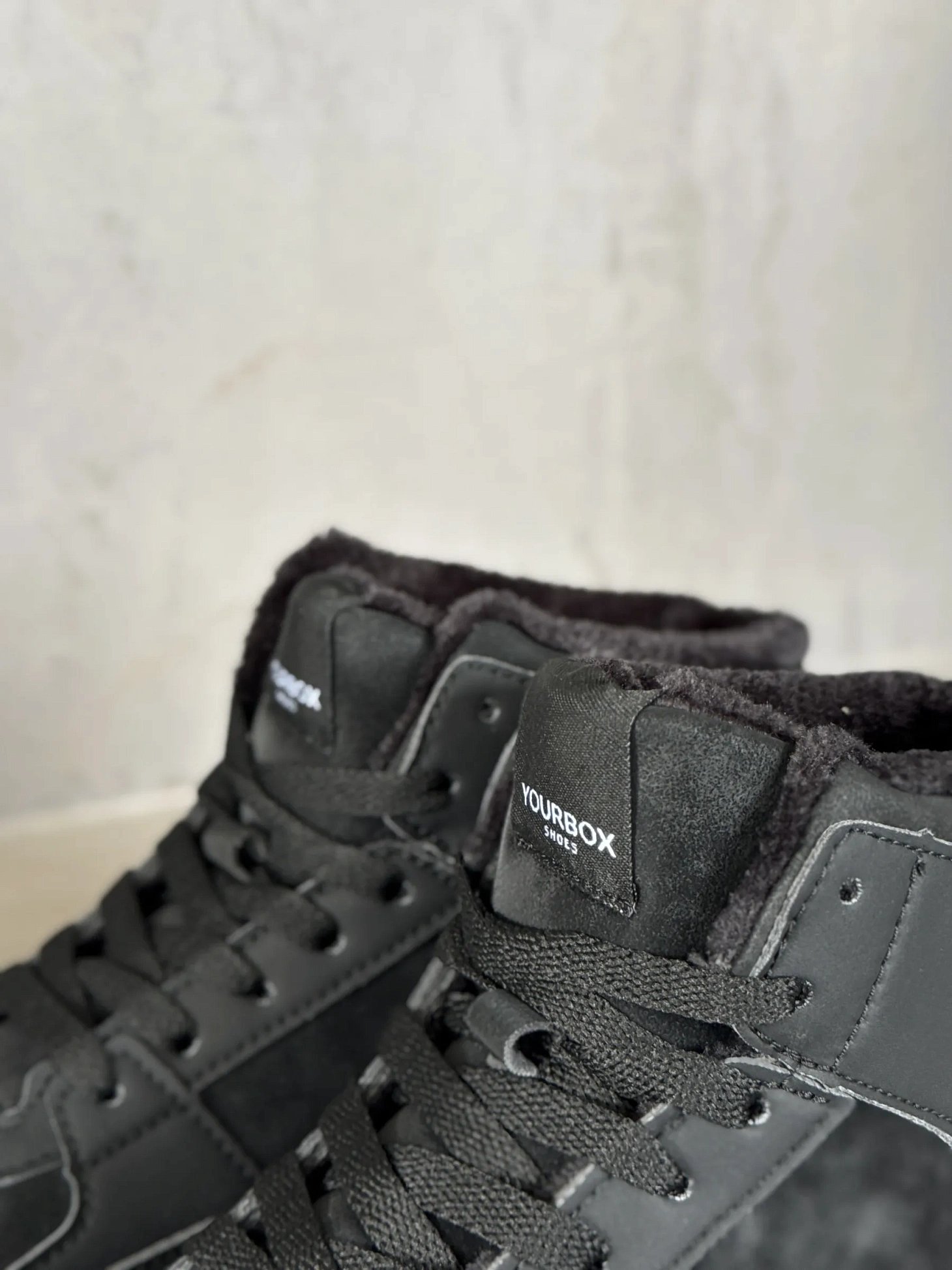 Зимние кроссовки утепленные высокие кеды