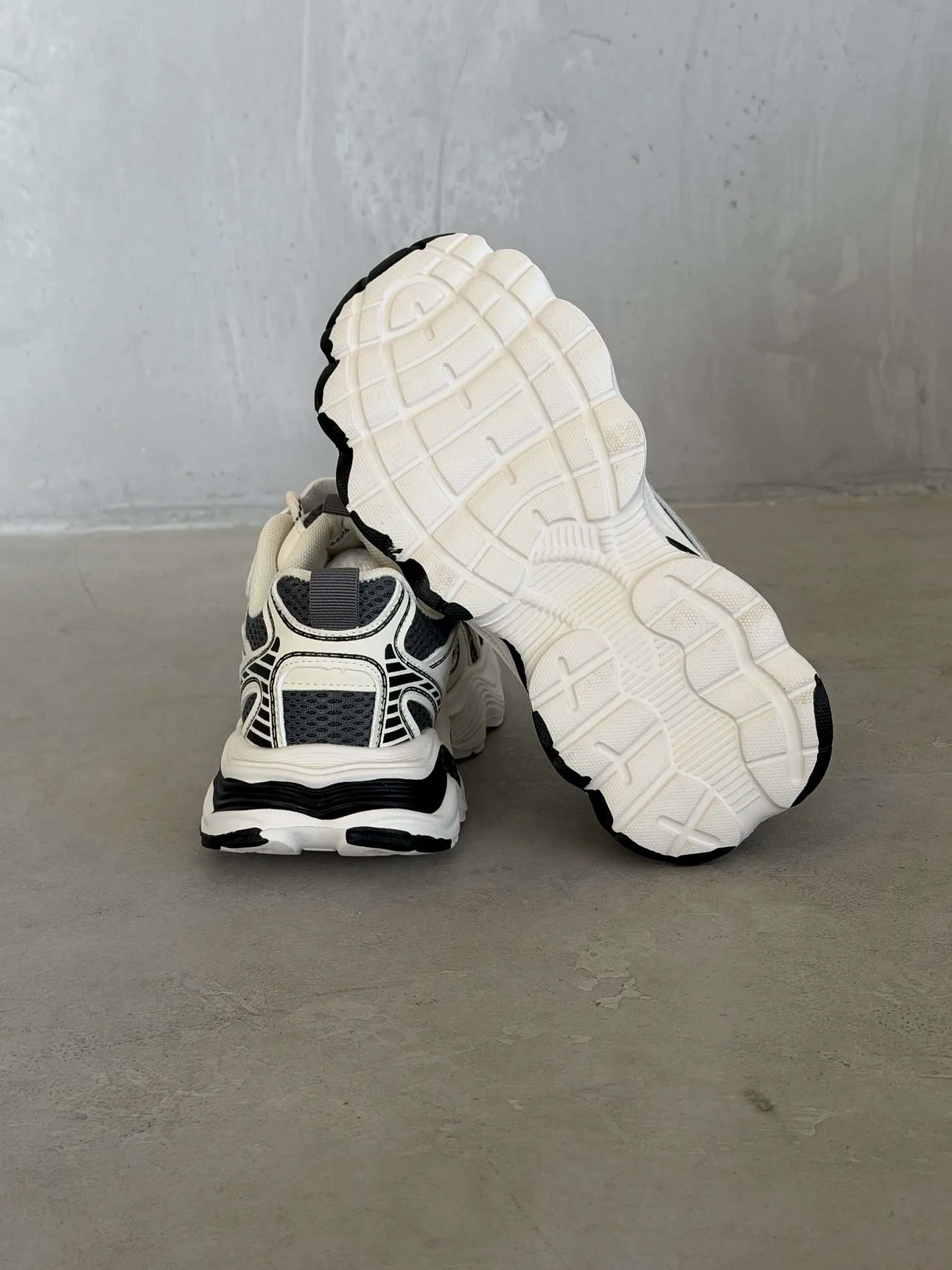 Демисезонные кроссовки детские на платформе