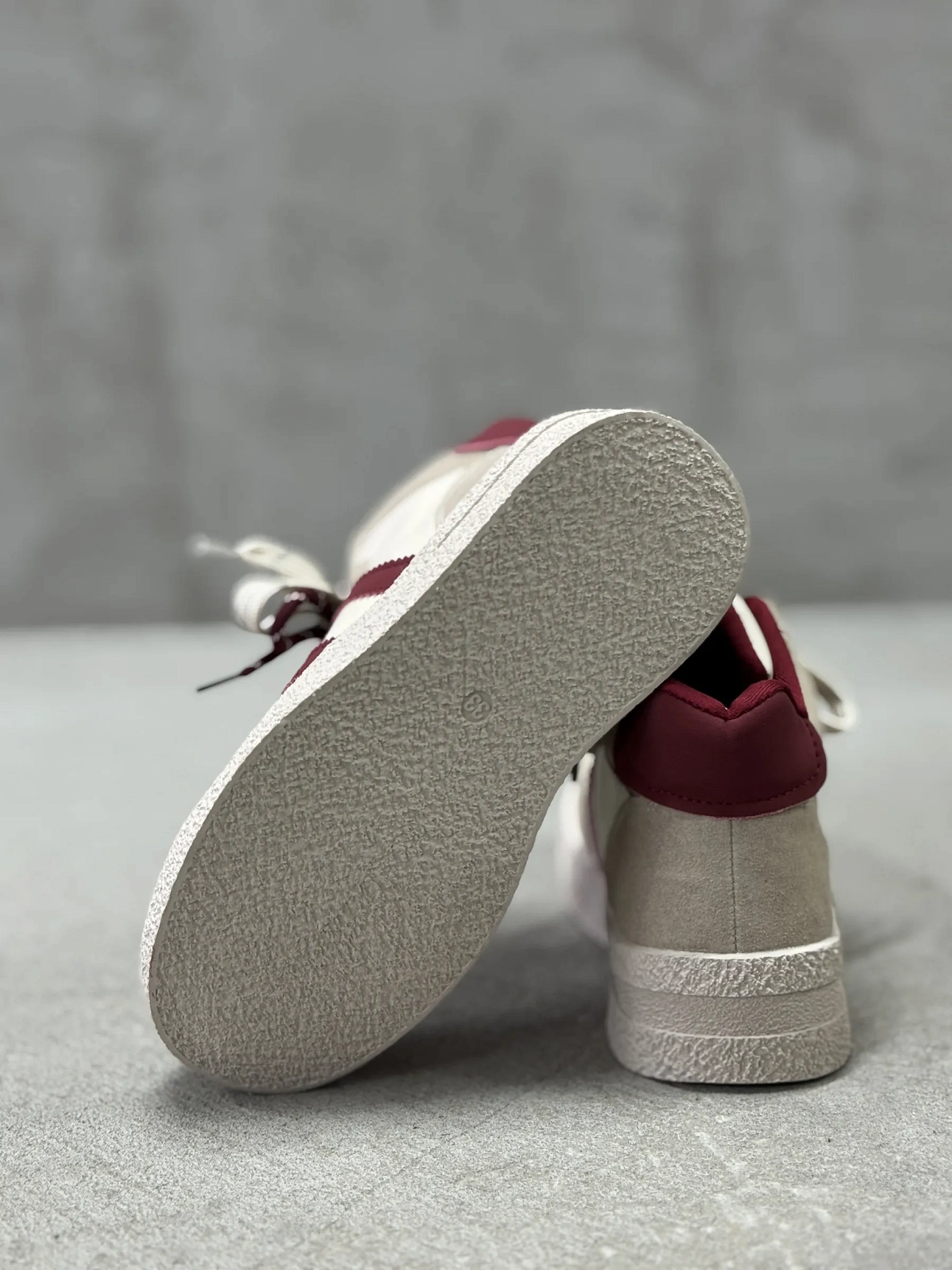 Демисезонные ботинки высокие на платформе