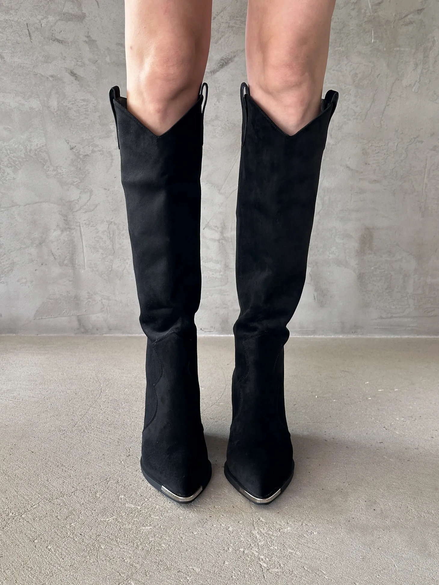 Сапоги казаки женские экозамша