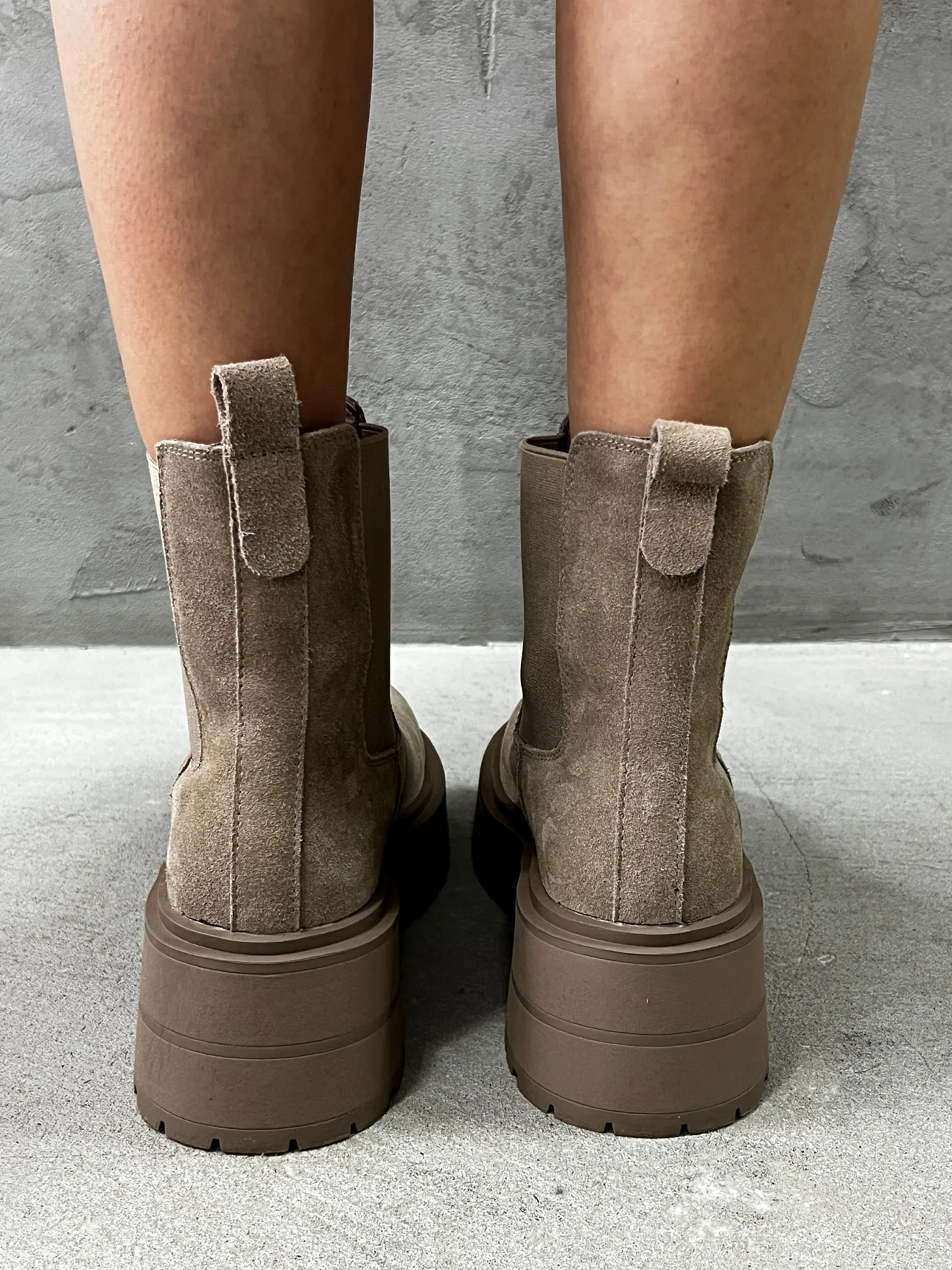 Ботинки женские натуральная замша