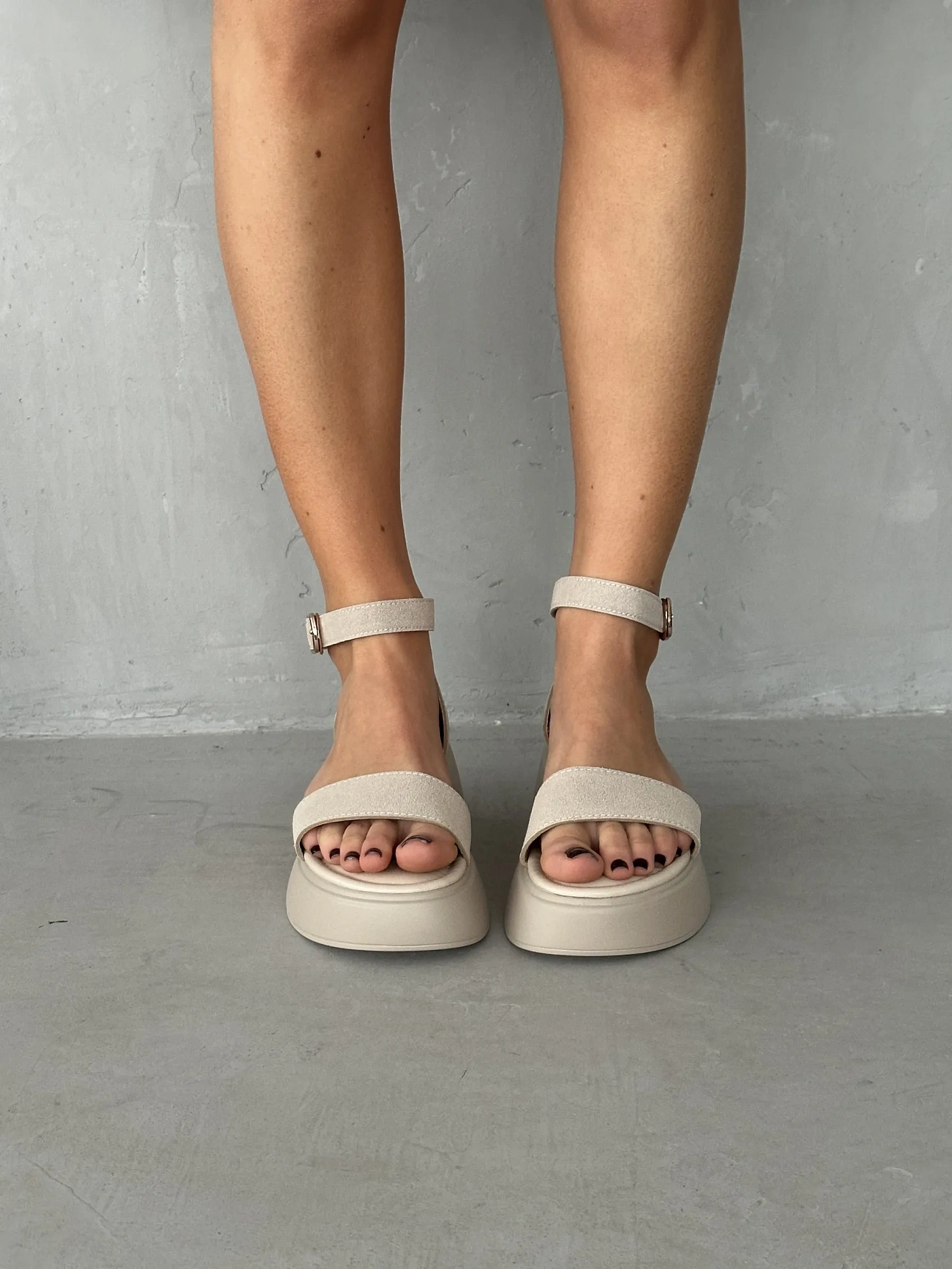 Летние босоножки на платформе