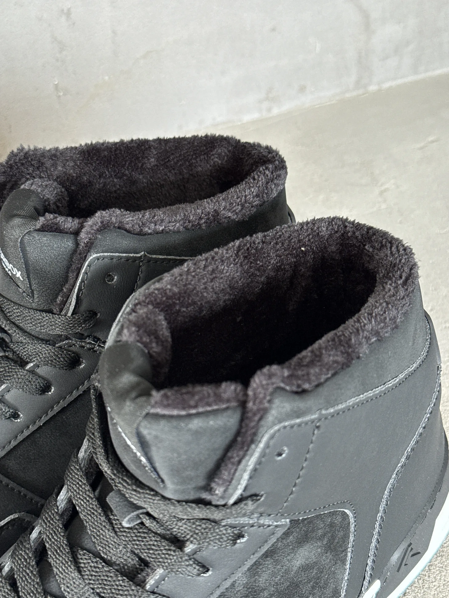 Зимние кроссовки утепленные высокие кеды