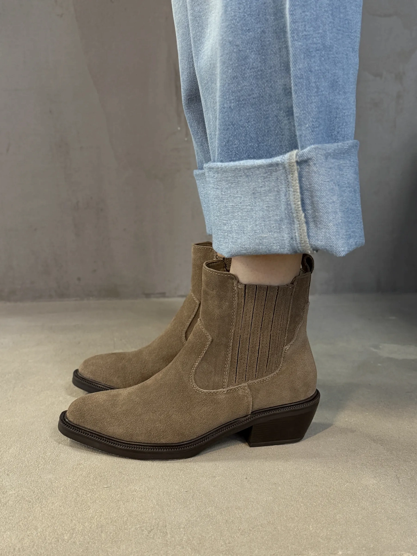 Казаки женские натуральная замша