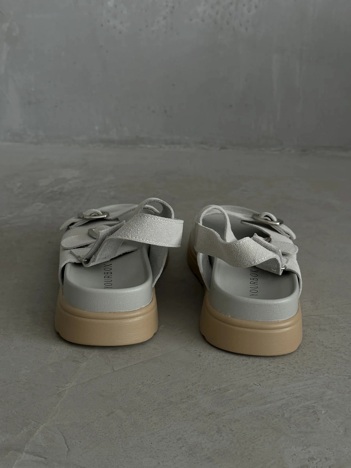 Летние босоножки на платформе