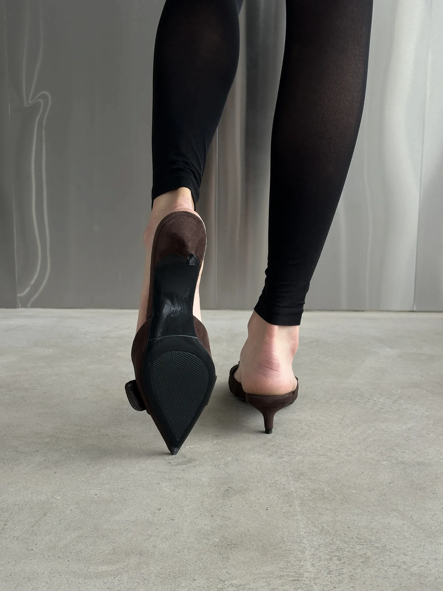 Туфли на низком каблуке мюли лодочки