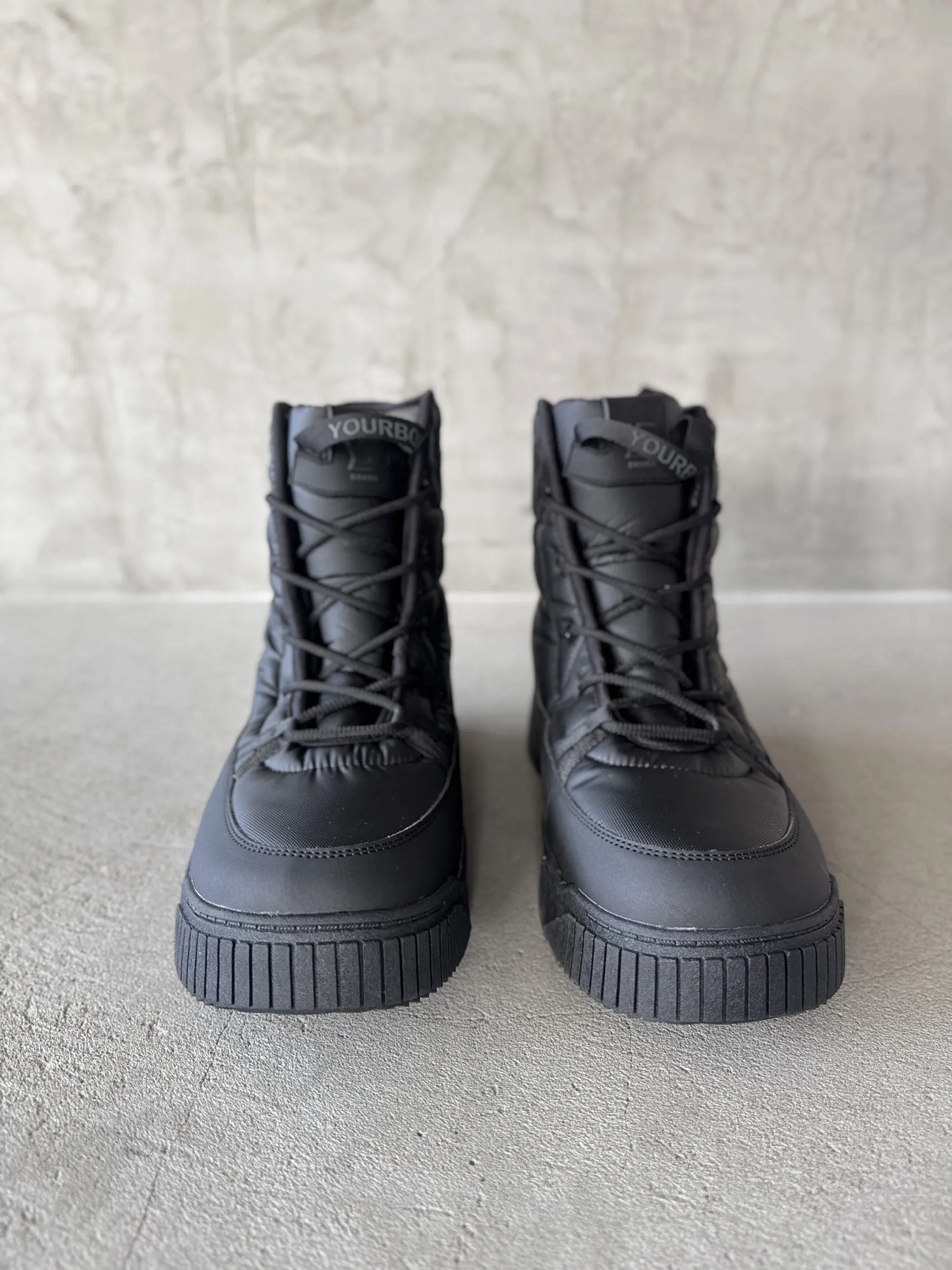 Зимние дутики на шнуровке высокие кроссовки