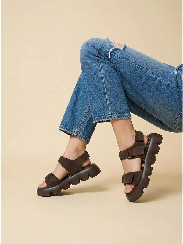 Летние босоножки на платформе