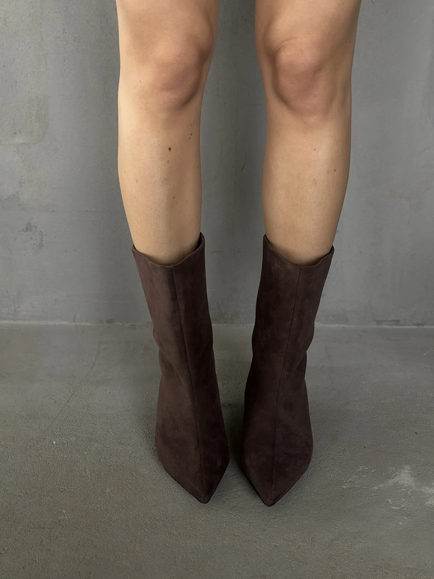 Ботильоны женские демисезонные на каблуке с острым носом