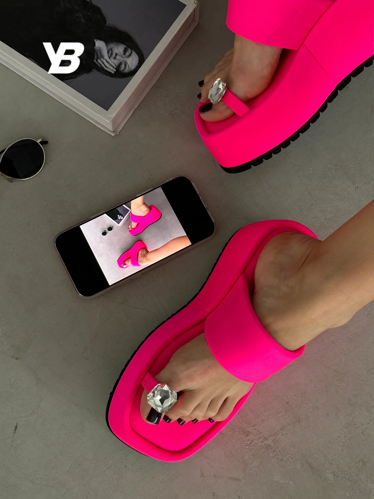 Летние босоножки женские на танкетке