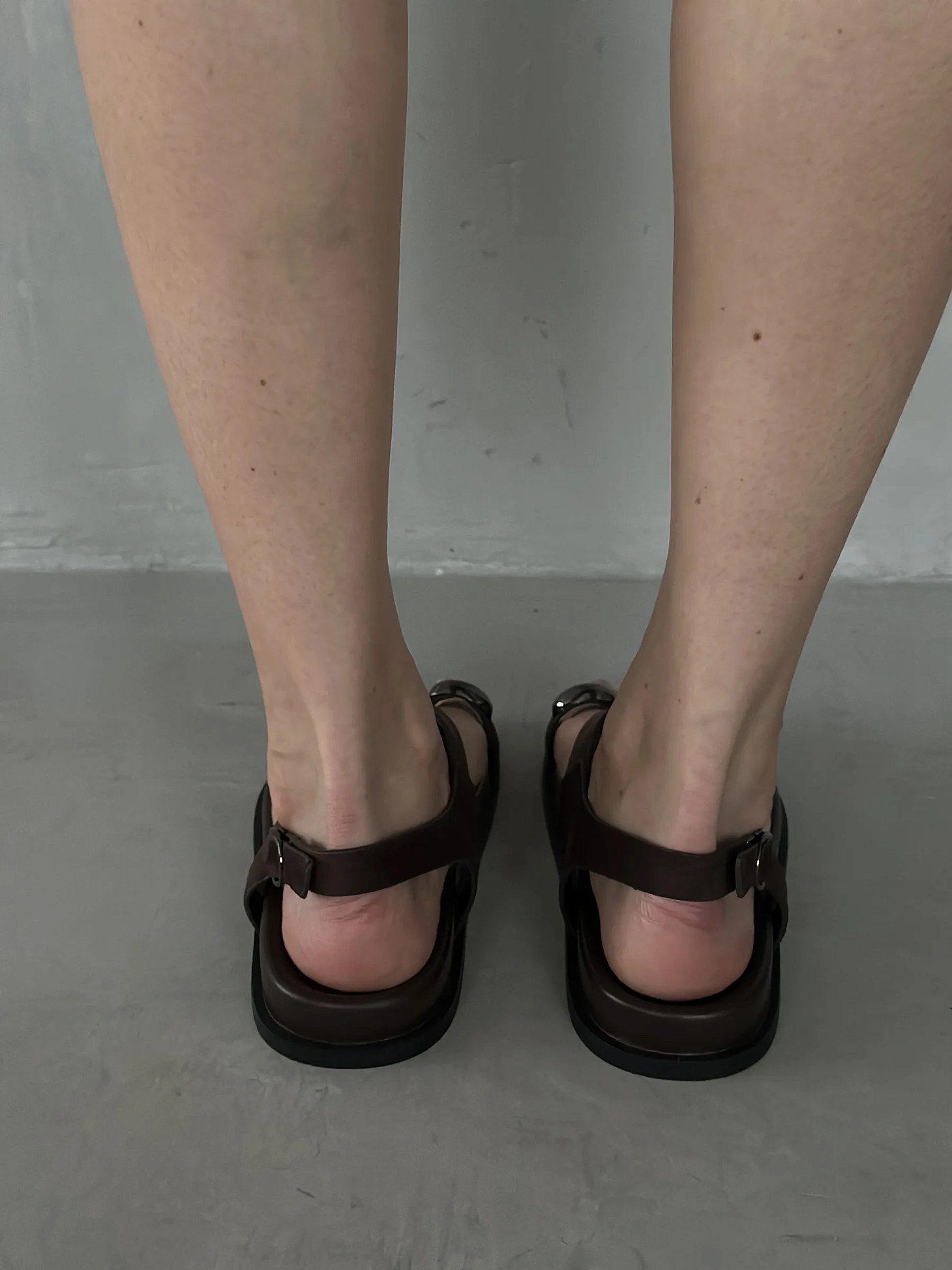 Летние босоножки женские с закрытым носом