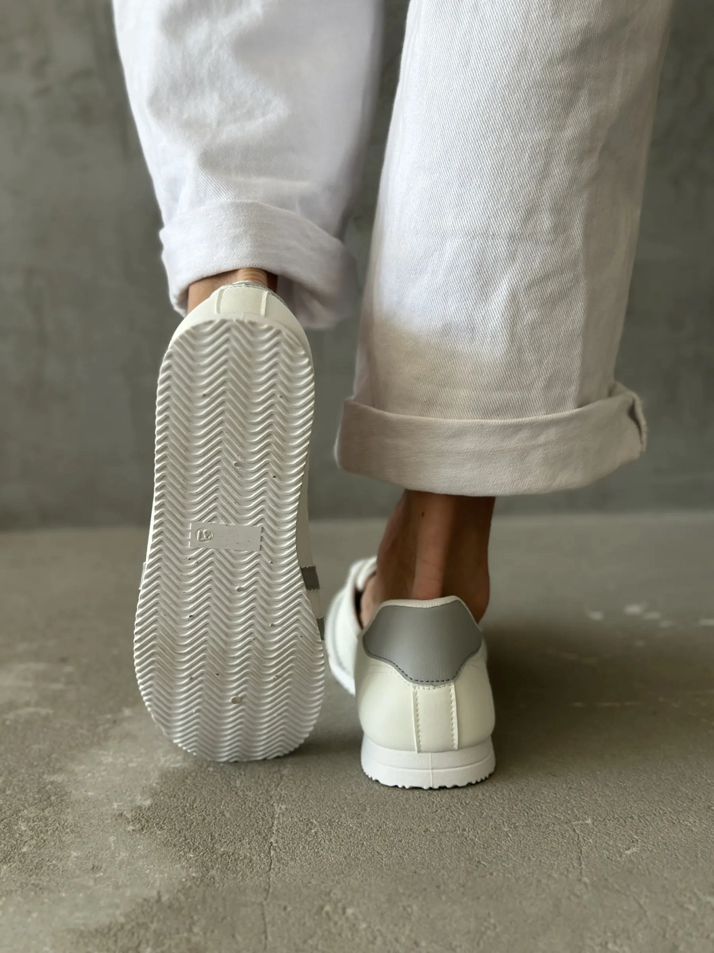 Кеды белые женские весна