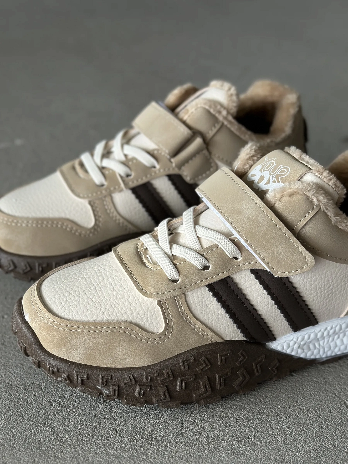 Зимние кроссовки детские на высокой подошве