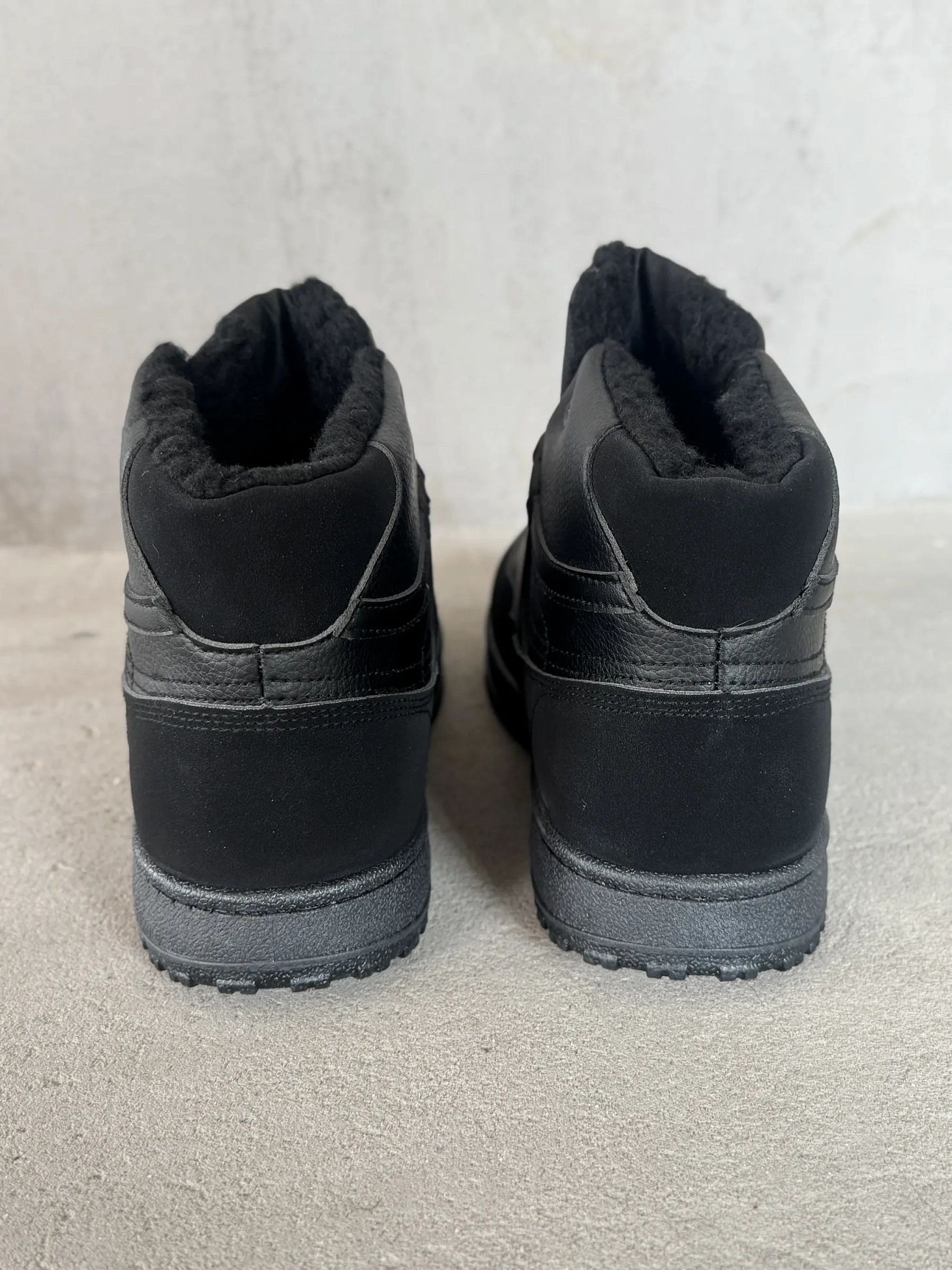 Зимние кроссовки утепленные высокие кеды