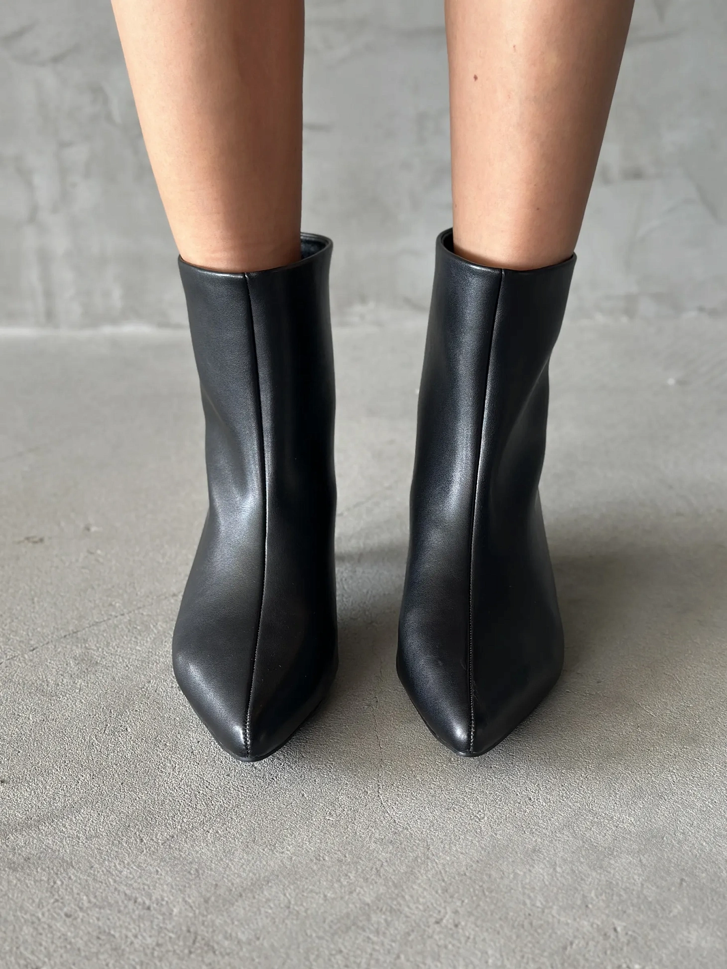 Ботильоны на низком каблуке демисезонные