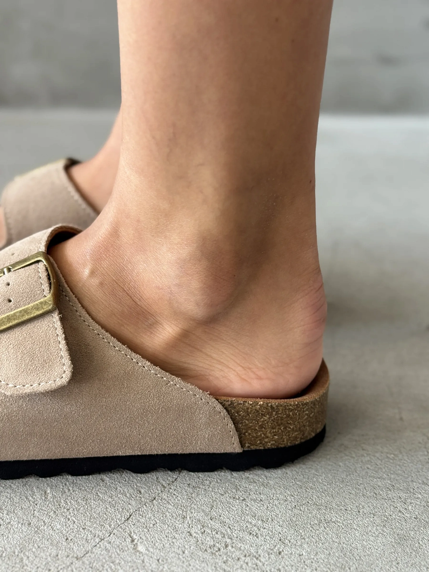 Босоножки женские натуральная замша