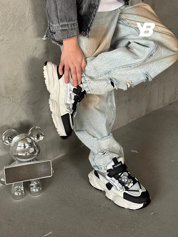 Кроссовки для девочки подростка